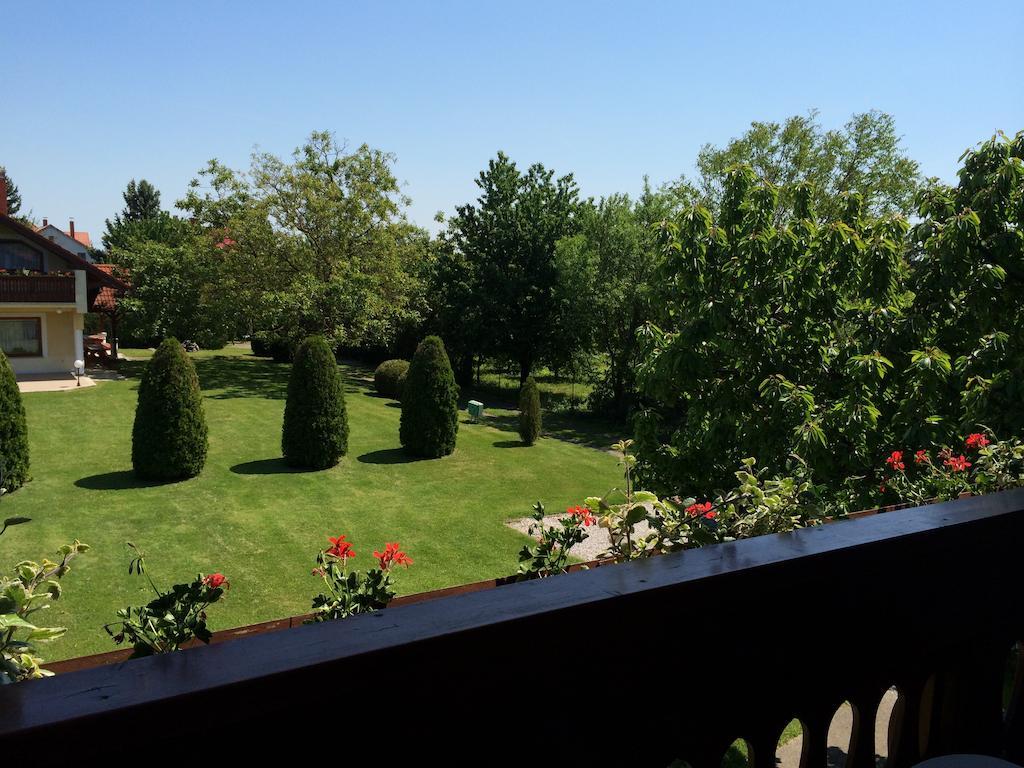 Balatongyörök Frankie Holiday Apartment Ii. מראה חיצוני תמונה