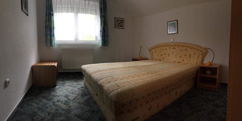 Balatongyörök Frankie Holiday Apartment Ii. מראה חיצוני תמונה